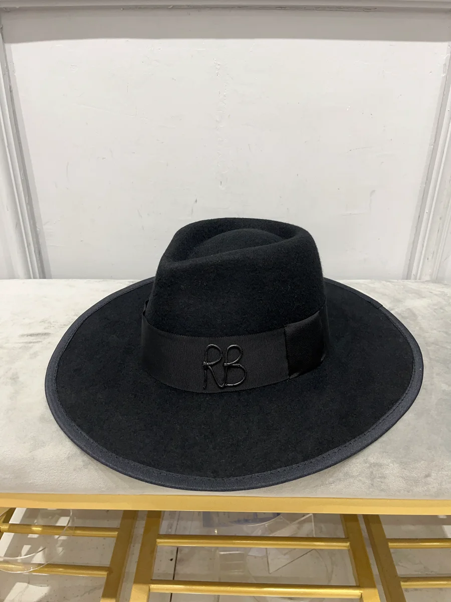 2023 new arrival black wool hat for women and men Monogram-embellished fedora hat