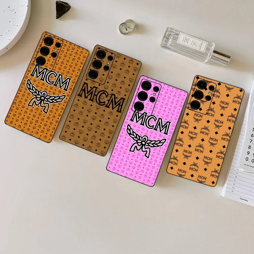 Funda de teléfono con logotipo de M-MCM a la moda para Samsung S 24 Fe 25 Ultra Plus 20 Lite 21 30 22 23 24 22 Ultra 5G