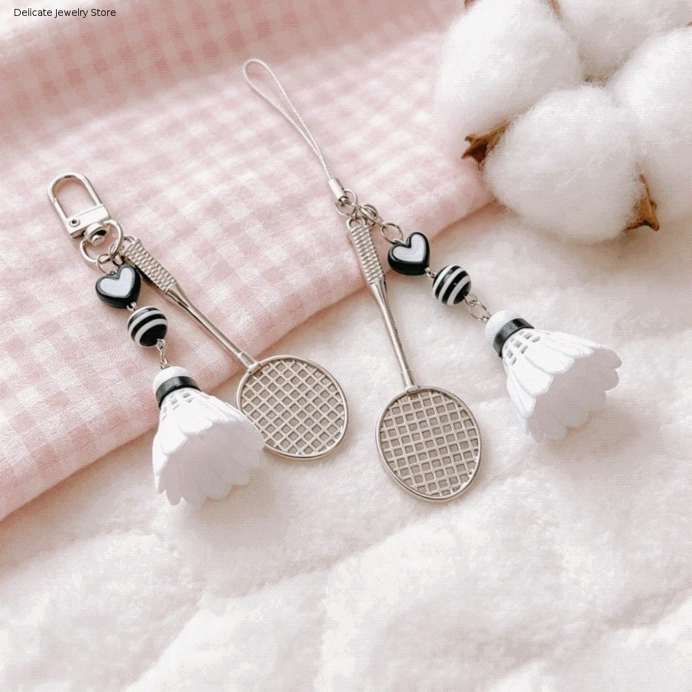 Mini Size Badminton Keychain Exquisite Workmanship Creative Design Badminton Racket Keychain Novelty Shape Simple Shape