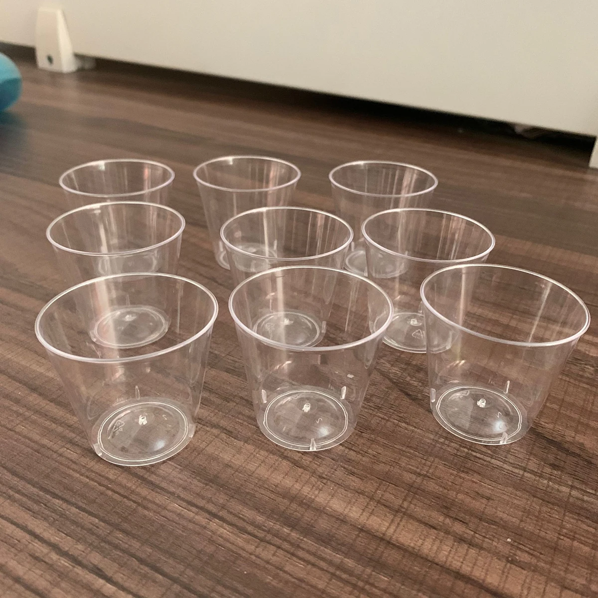 

50pcs Crystal Clear Plastic Shot Glasses 1oz, Mini Cups for Wine Tasting, Condiments, Party - Gold Disposable