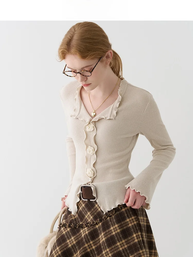 

Женская базовая рубашка с цветочным принтом, приталенная, с воротником, коротким рукавом, дизайн Jiujiu, с деревянными элементами, повседневная, осенняя новинка