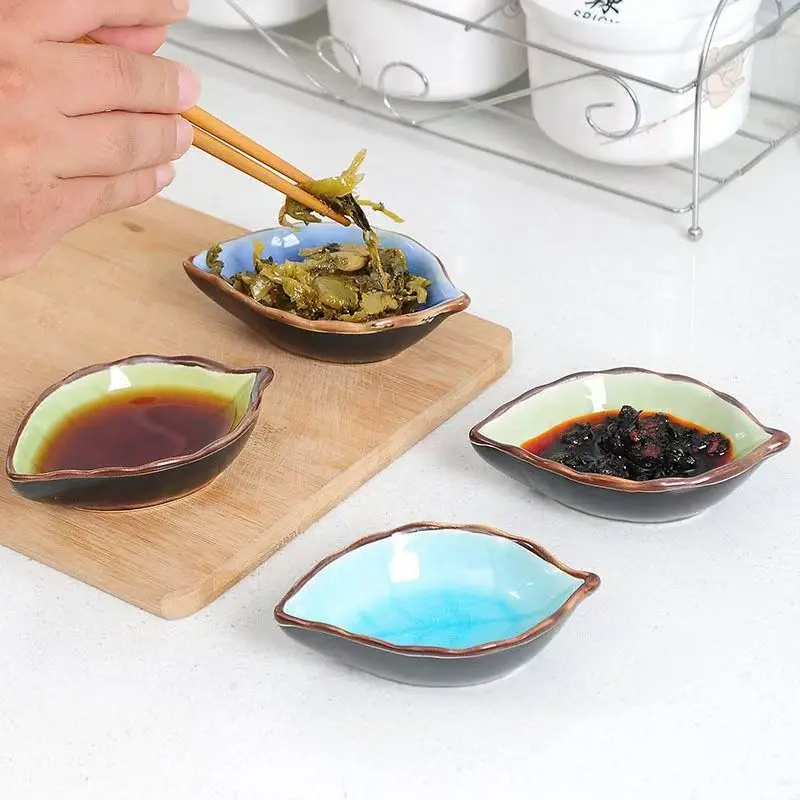 Leaf-shaped ceramic small plates - Japanese-style flavor plates, kitchen vinegar plates, sauce plates, seasoning plates