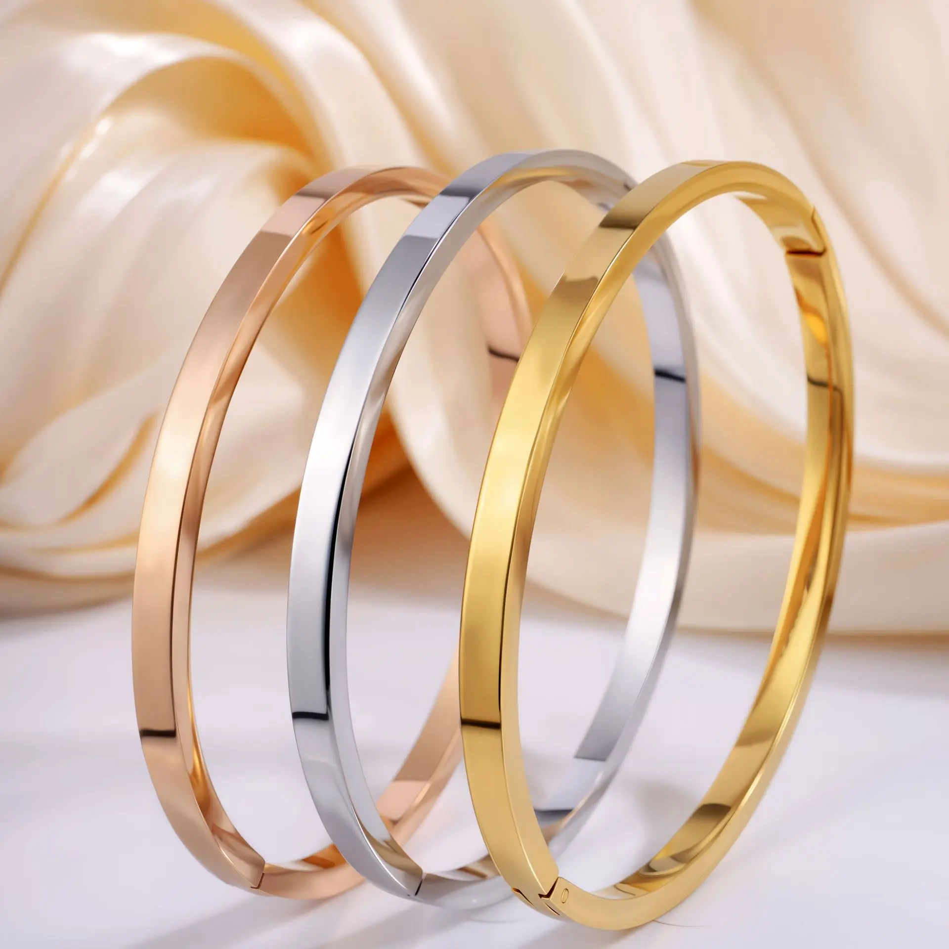 

Stainless Steel Bangle Bracelet for Women Men, Simple Classic Cuff in Gold Silver Rose Gold, Minimalist Jewelry Gift Fashion