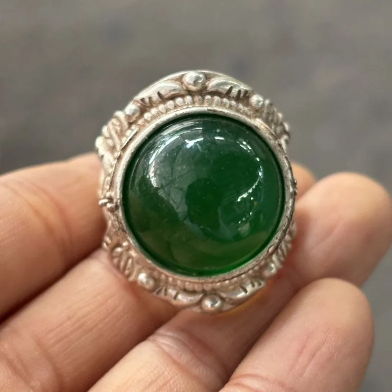 Vintage Carved Antique Ring Inlaid Green Gem Beads Adjustable Thumb Ring Retro Collectible Jewelry