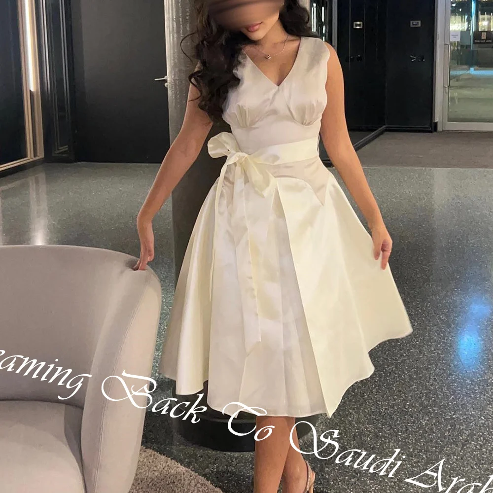 Customized Graceful Draped Sashes V-Neck Knee Length A-Line Vestidos De Fiesta Satin Sleeveless Girdling Vestidos Para Mujer