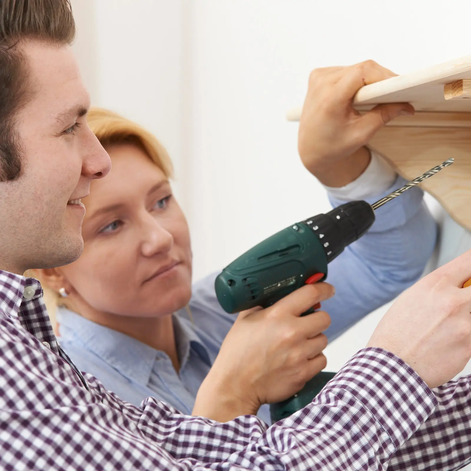 Set di punte elicoidali per perforazione in acciaio inossidabile con punta elicoidale HSS per metallo duro da 13 pezzi con custodia