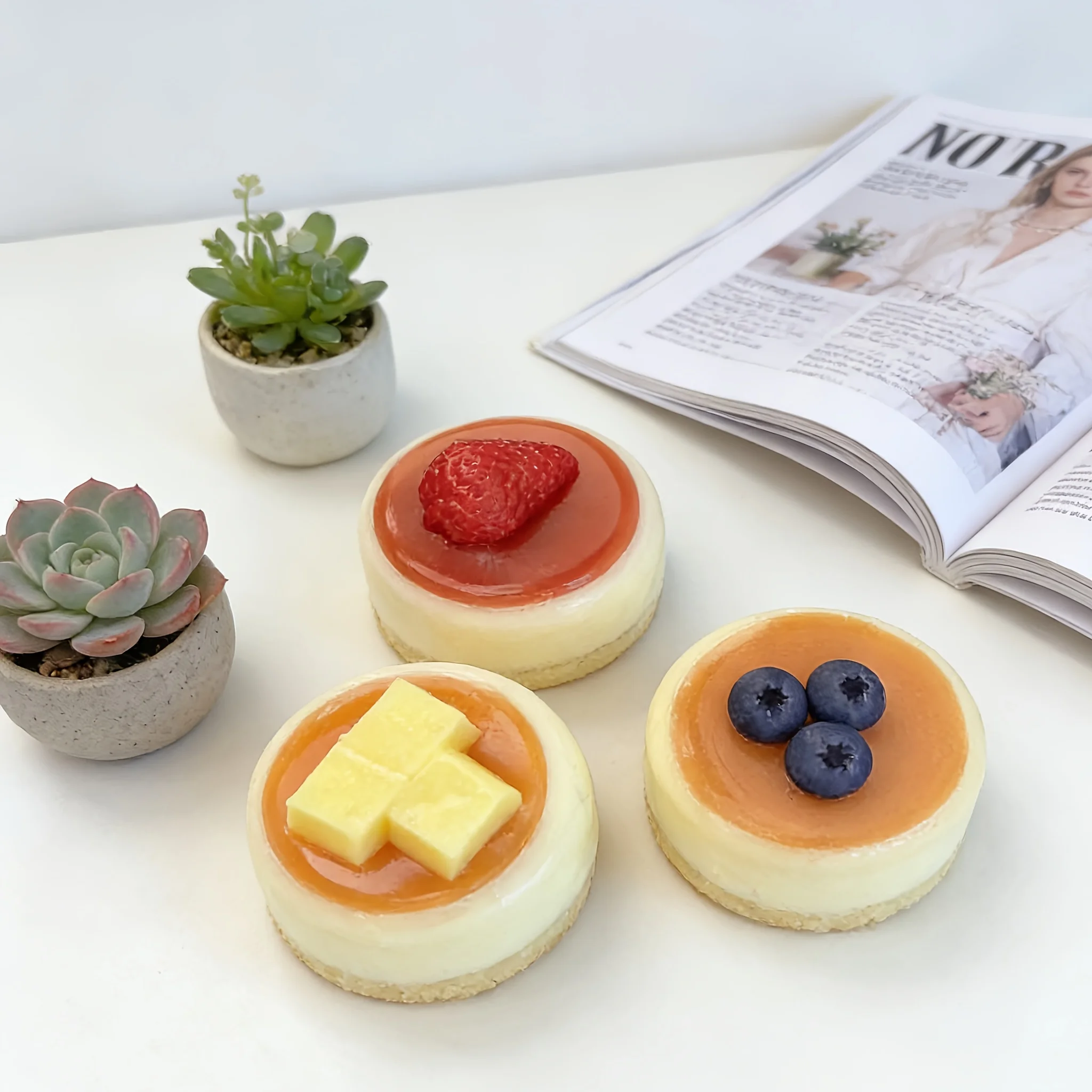 Simulieren Sie das Gefühl, den Kuchen sanft zu drücken. Der Rückprall ist langsam. Dieses niedliche Stressabbau-Spielzeug eignet sich gut als Partygeschenk. – Detail 4