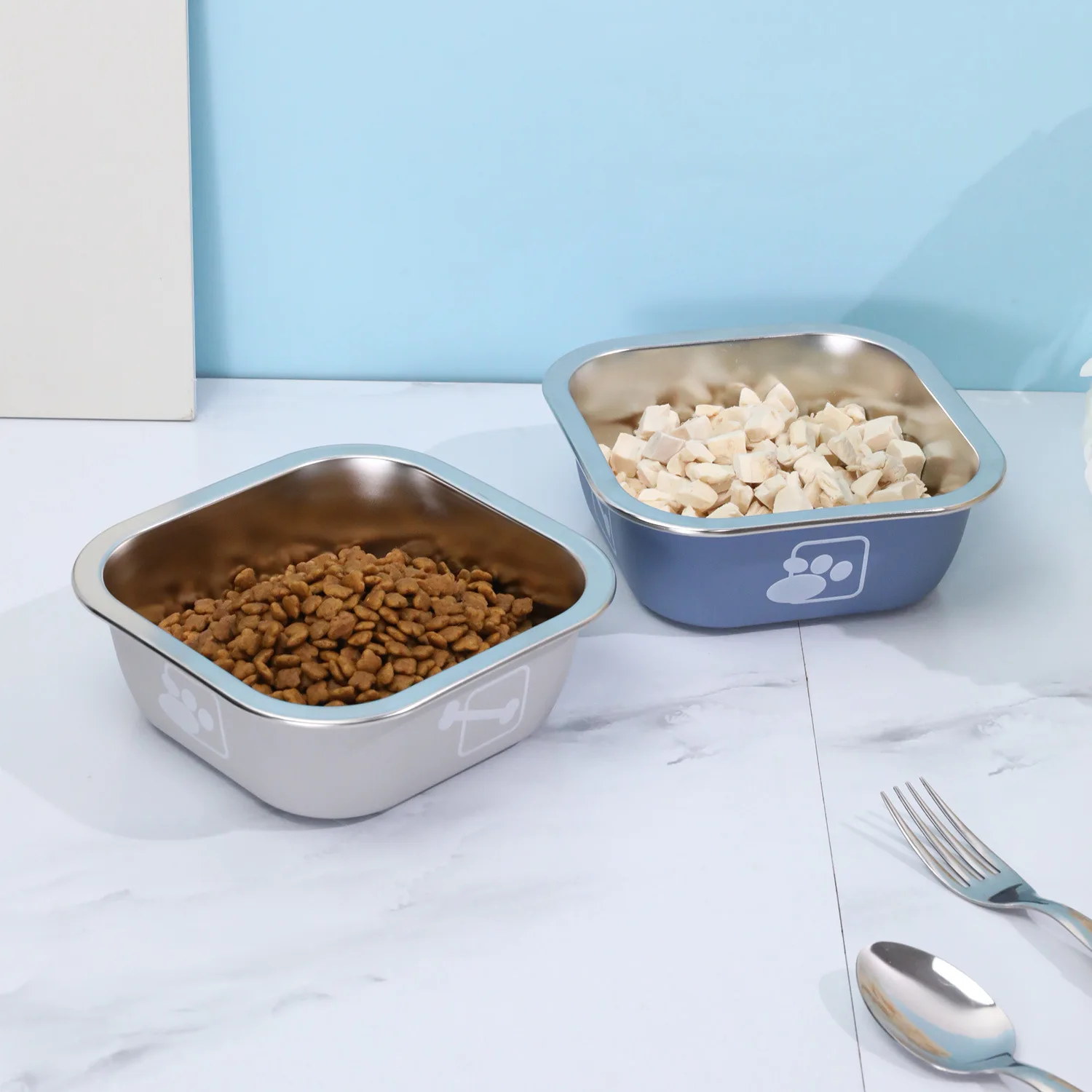 

Dog Bowl, Stainless Steel Anti-knock and Anti-slip Pet Feeder, Cat Drinking Water, Pet Bowl, Large-capacity Pet Supplies
