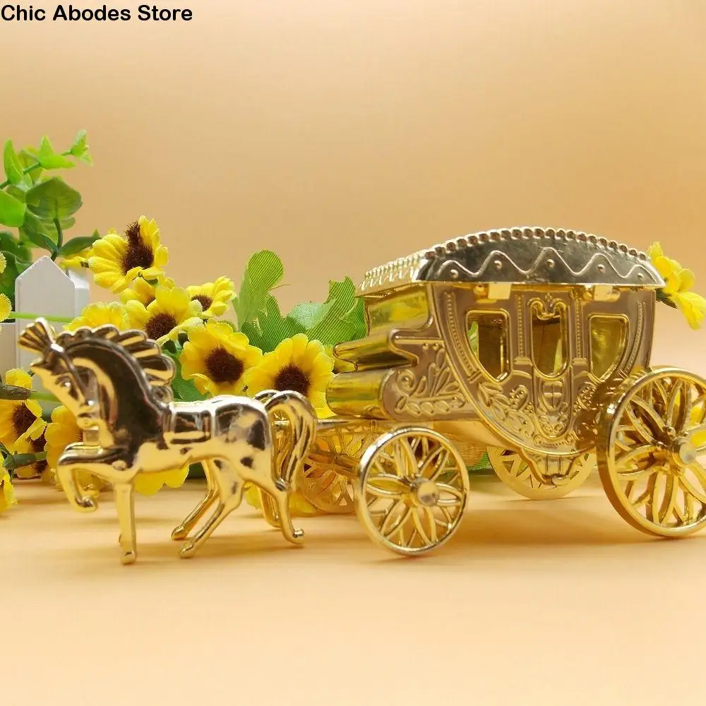 Beautiful Exquisite Carriage Candy Box High-end Plastic SmallCarriage Ornaments Cute Carriage Model Desk