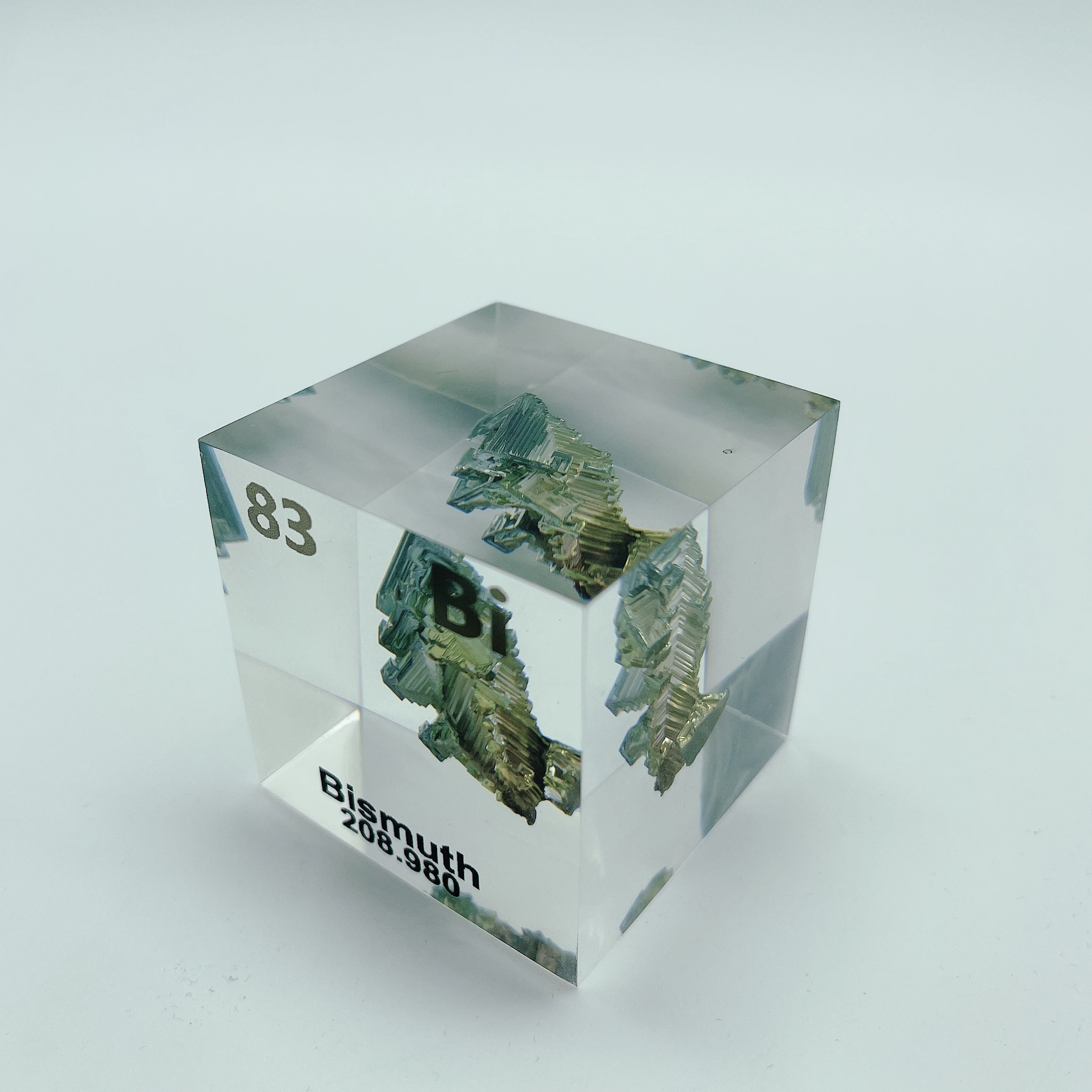 83 Bi  Bismuth Sample 5x5x5cm Cube Acrylic Real Periodic Table With Elements Embedded Science Gifts and Scientist Collections