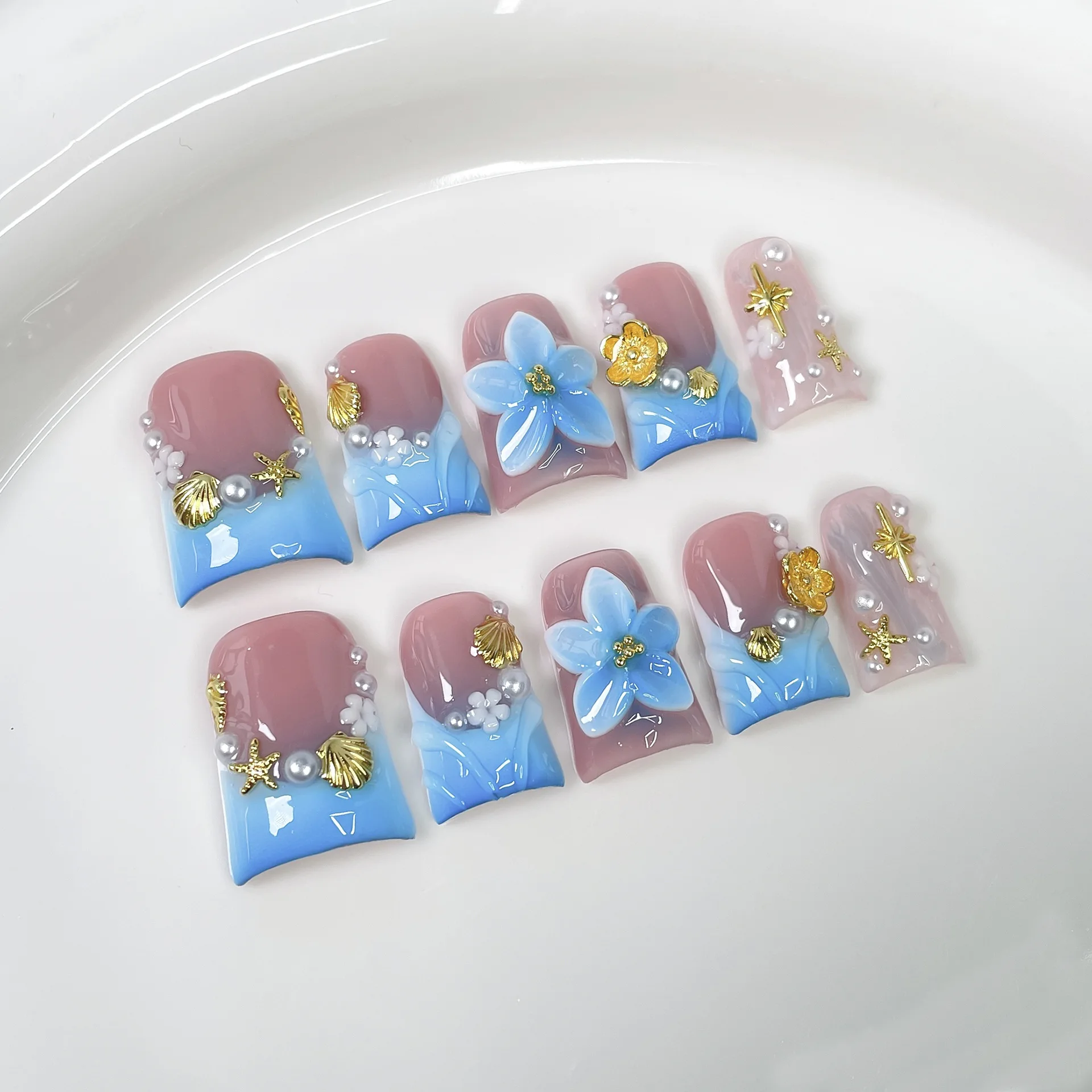 

10pcs Flower Short Duckbill Handmade Press on Nails Set Pearl Seashell Design False Nails Art Reusable Blue French Fake Nail Tip