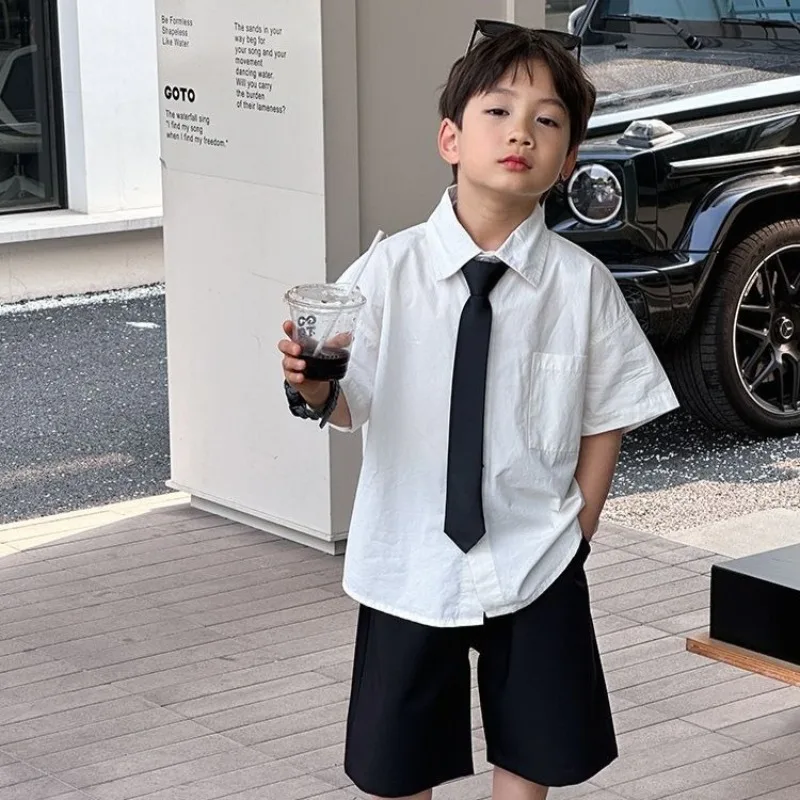 New Boys' Summer White Shirt Host Flower Boy Performance Costume with Shirt for Kids Events Elegant British Style