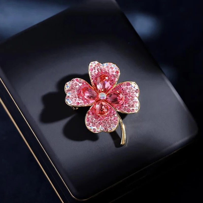 Fashion Four Leaf  Clover Brooches For Women Crystal Rhinestone Plant Flower Lapel Pin Fixed Clothing Accessories Corsage