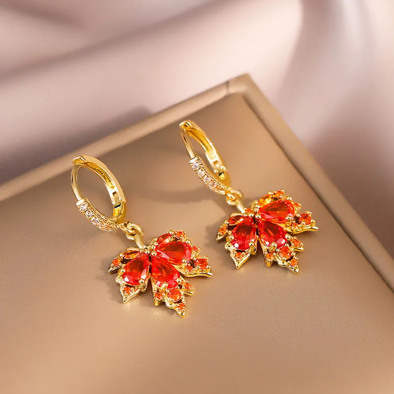 Fashion Leaf Maple Crystal Drop Stud Earrings for Women Pearl Tassel Chain Dangle Hoop Jewelry Wedding Party Piercing Green Gift