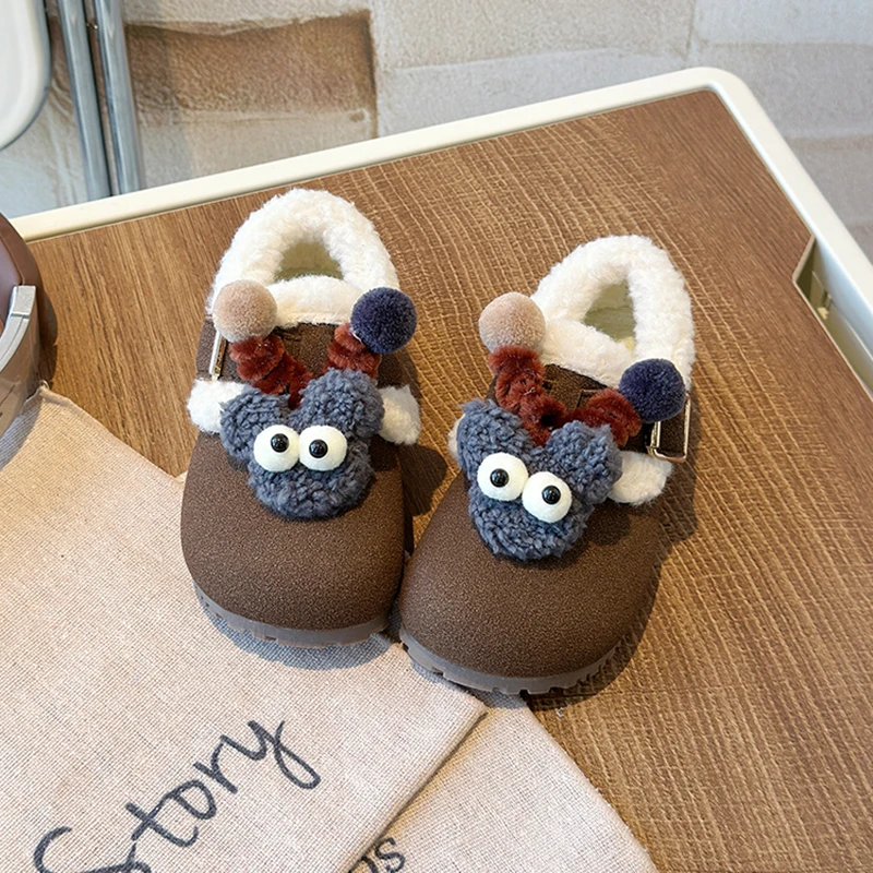 Sepatu Anak Perempuan 2025 Sepatu Kulit Berlapis Kapas Hangat Musim Dingin Sepatu Kasual untuk Pesta Sepatu Fashion Sol Lembut Loafers sepatu anak perempuan