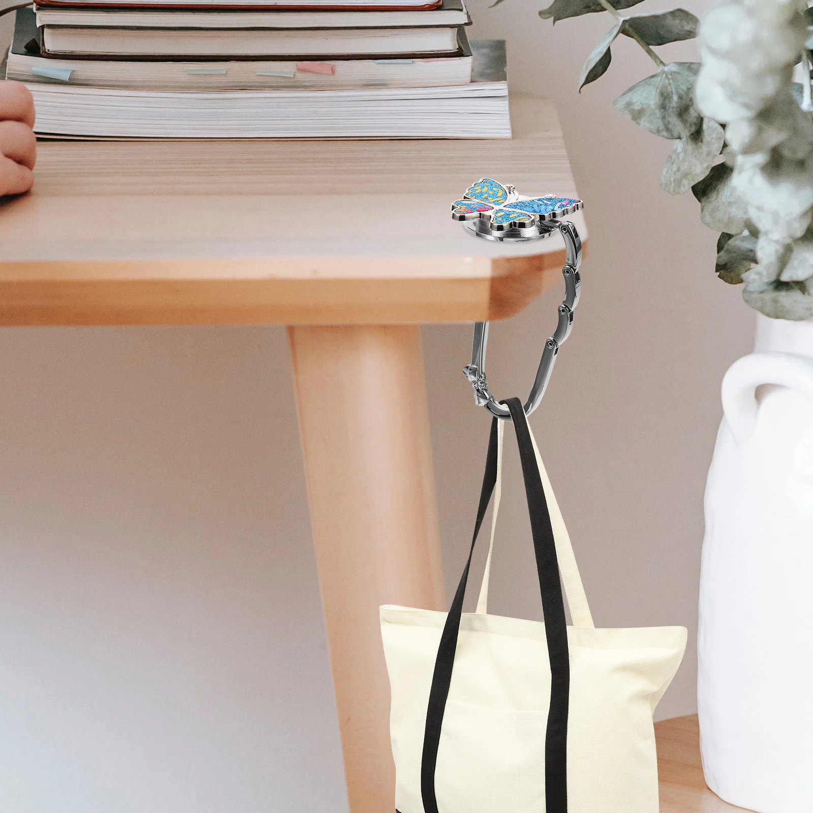 תליית תיק מתכת בצורת פרפר ניידת לשולחן המשרד, מחזיק תיקים, כובעים, מגבות ומפתחות