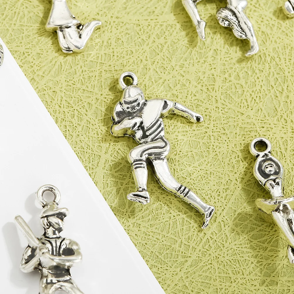 يتم بيع الأساور الطرفية بشكل جيد. إكسسوارات السوار متعددة المكونة حسب طلبًا عاليًا