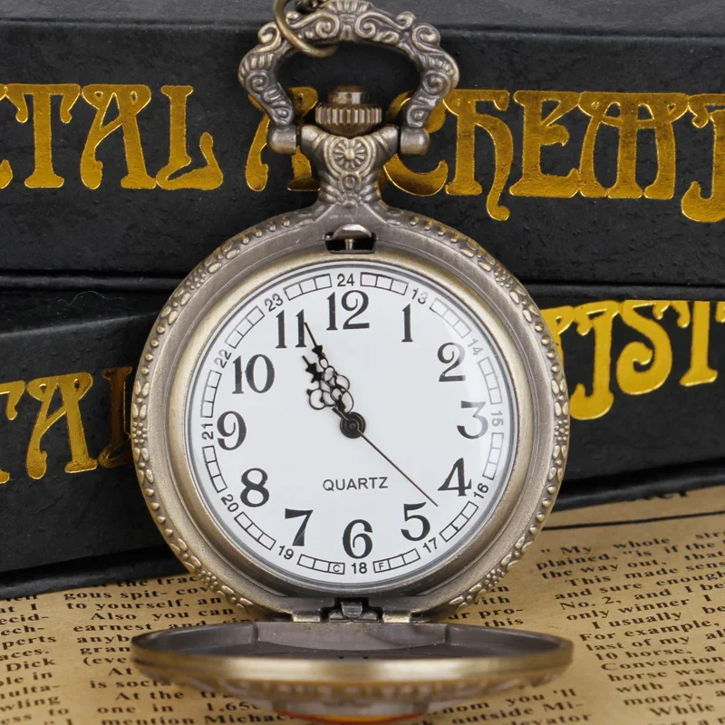ساعة جيب كوارتز مجوفة على شكل فيلم Steampunk قلادة كلاسيكية للنساء والأطفال هدايا عيد الميلاد وعيد الميلاد