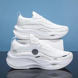 Nuove 2024 scarpe da corsa traspiranti uomo donna scarpe sportive da esterno sneakers leggere per scarpe da coppia comode scarpe da ginnastica