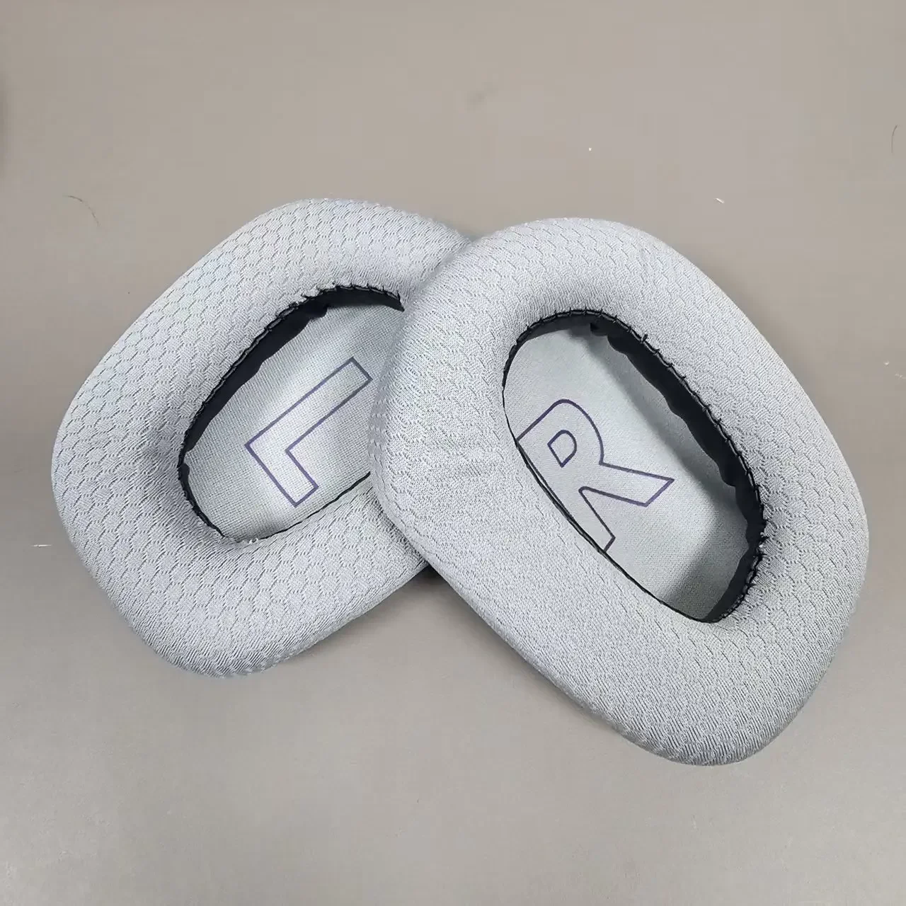 

NUNUVV Ear Pads For Logitech G733 G335 Headphones Headset Replacement Ear Pads Cups Earpad Memory Foam Cushions repair parts，