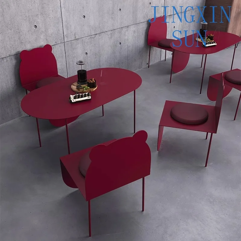 Red creative wrought iron retro commercial street outdoor cafe baking shop milk tea outside the dining table and chair set