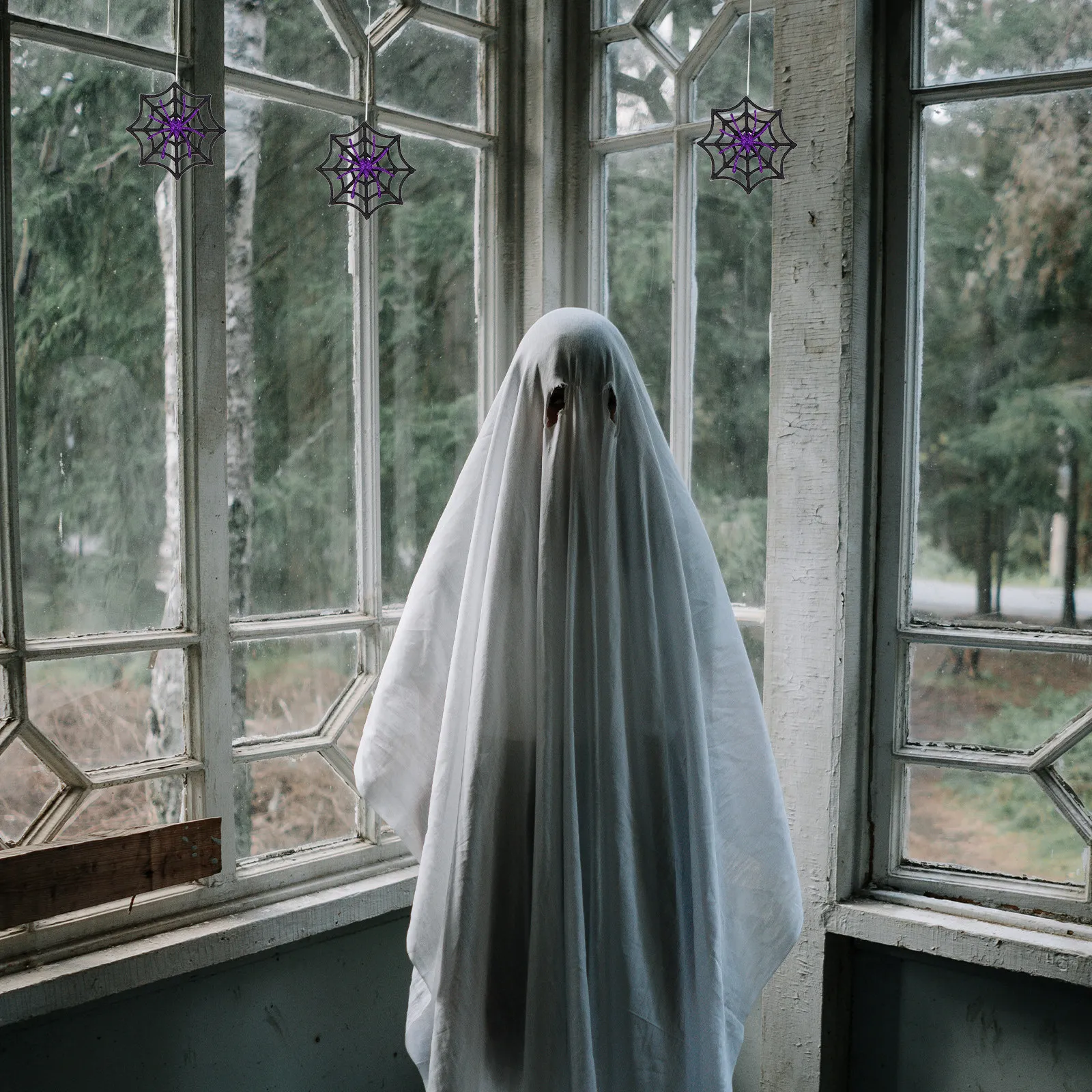 

12 шт. блестящих паутинок с глиттером для Хэллоуина, декоративные паутины для костюмированных вечеринок, реквизит для фотосессий, отличное украшение для вечеринок