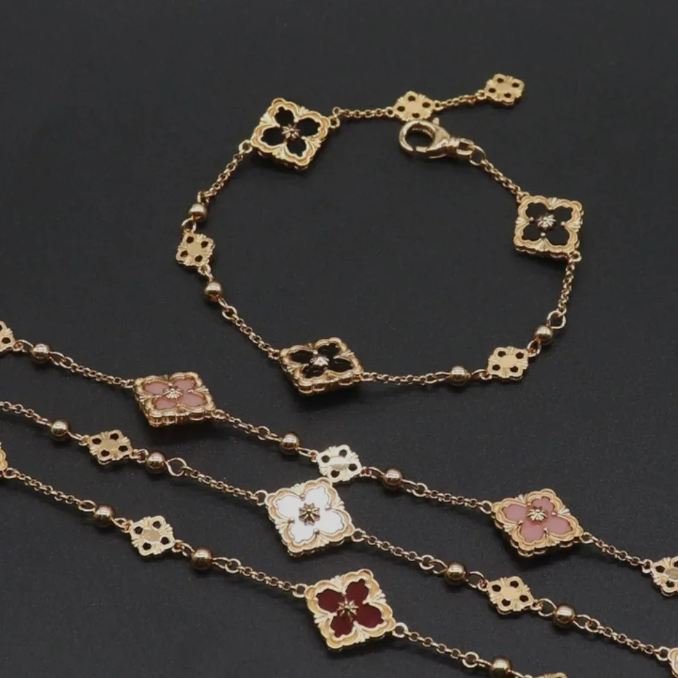 

2025 Exquisite Bracelet S925 Silver Simple and delicate, light luxury, elegant four-leaf clover bracelet, three-color flower cou