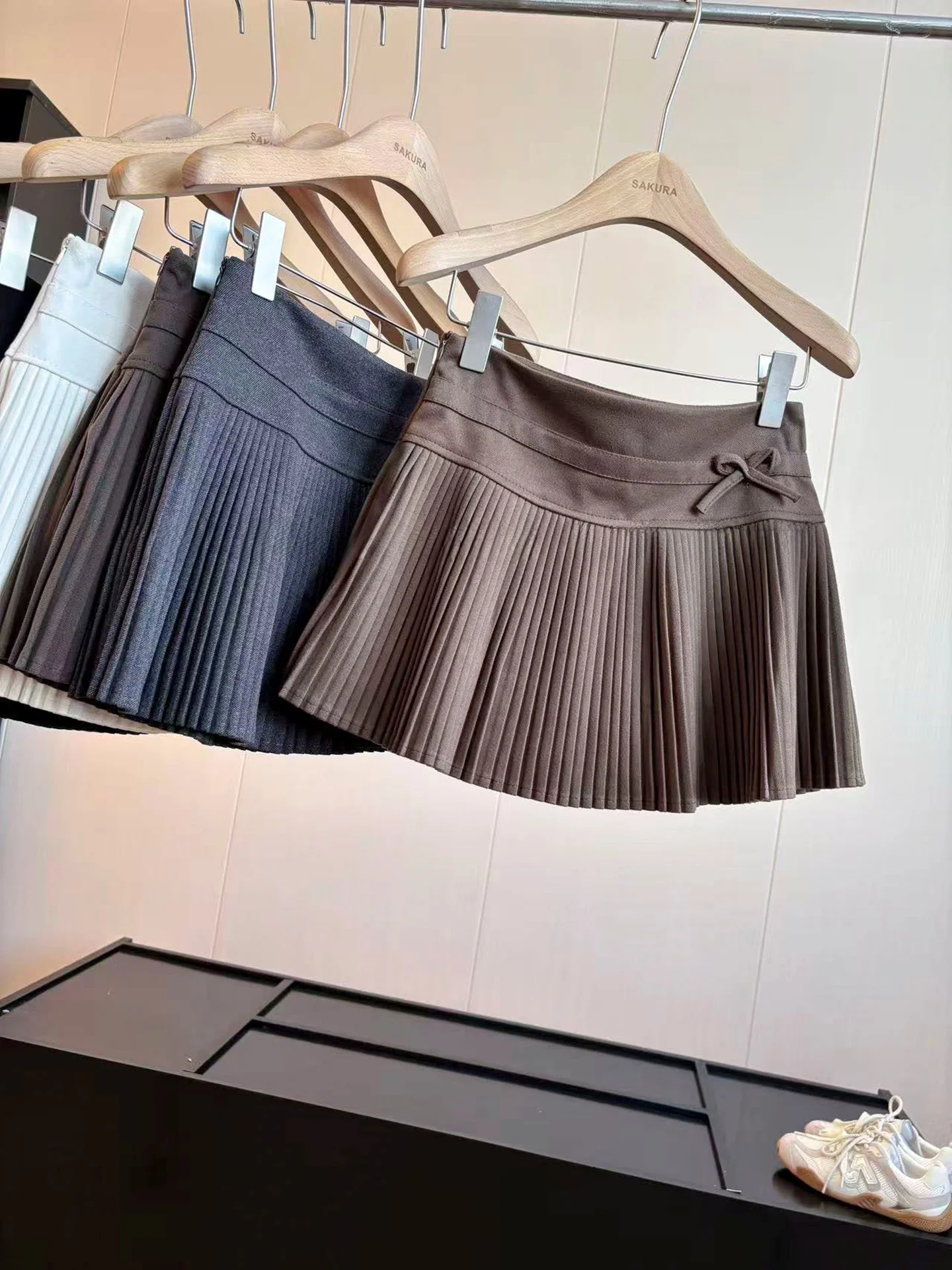 High Waist A-Line  Skirt Women's Winter Miu Style  Knot Woolen Pleated Skirt Polyester Fiber Standard Fit