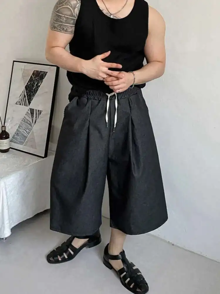 

2025 мужские повседневные шорты в корейском стиле, однотонные плиссированные укороченные брюки на шнурке с эластичной резинкой на талии, широкая мужская подошва