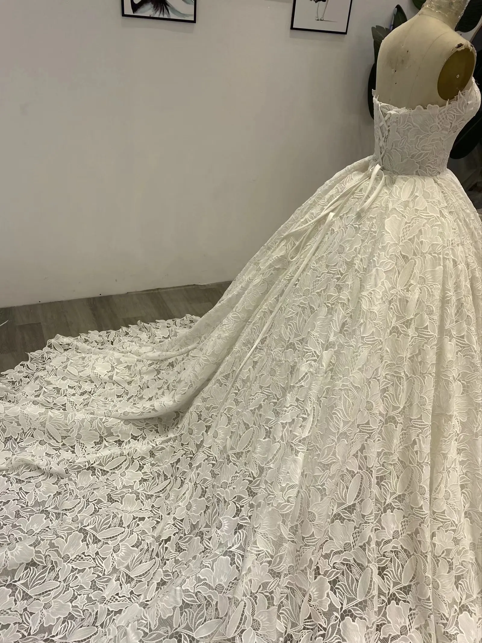 Vestido de novia de encaje sin tirantes, traje Sexy con apliques, hecho a medida, sin mangas, imagen Real