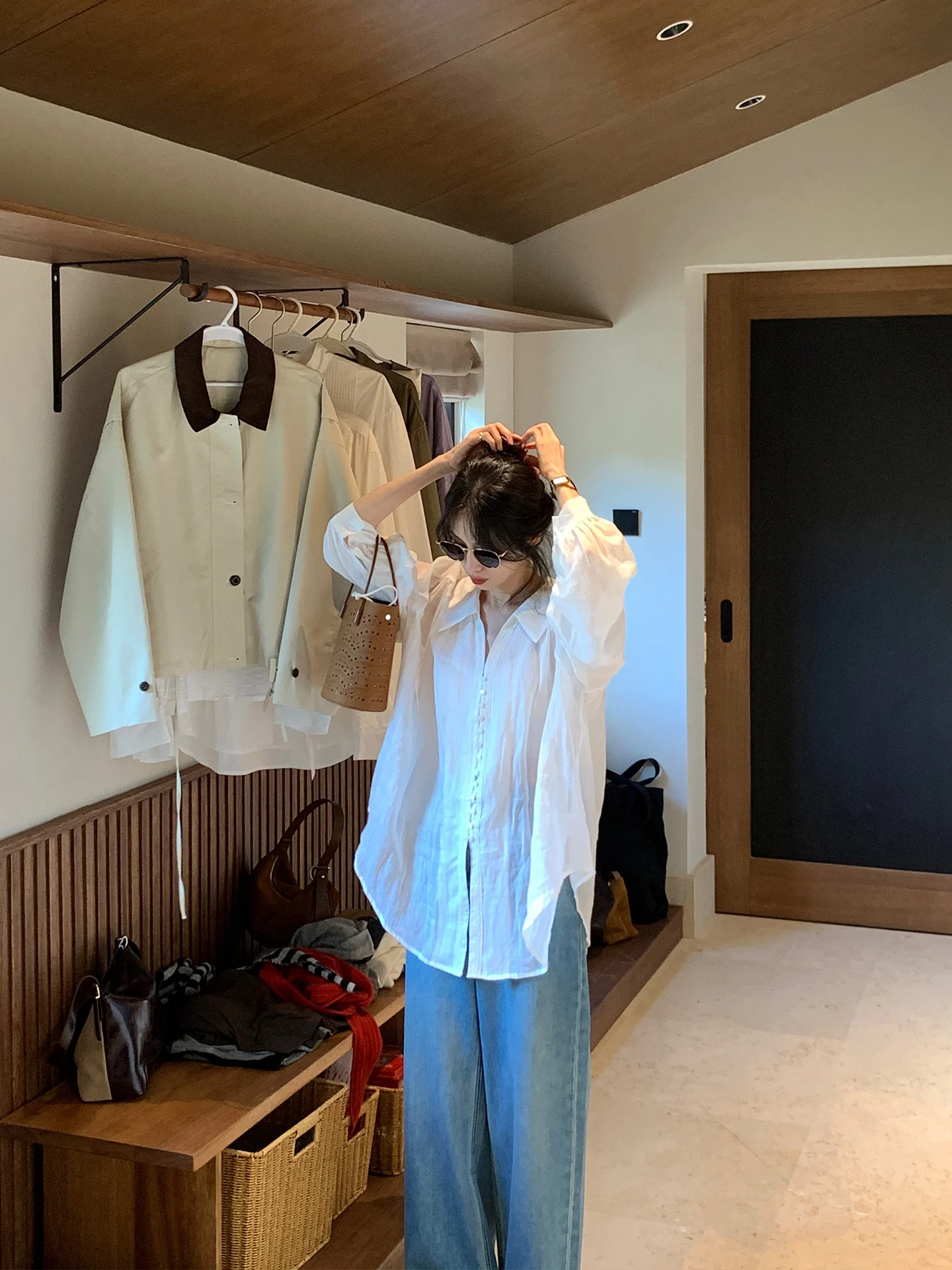 

Белая льняная женская рубашка с длинным рукавом, свободного кроя, повседневная, дышащая, комфортная, приятная к телу, осенняя новинка, дизайнерская модель.