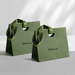 Creative Hot Selling Customized Logo Cosmetics Scarf Jewelry Handheld Green Shopping Gift Paper Bag With Ribbon Travel Storage