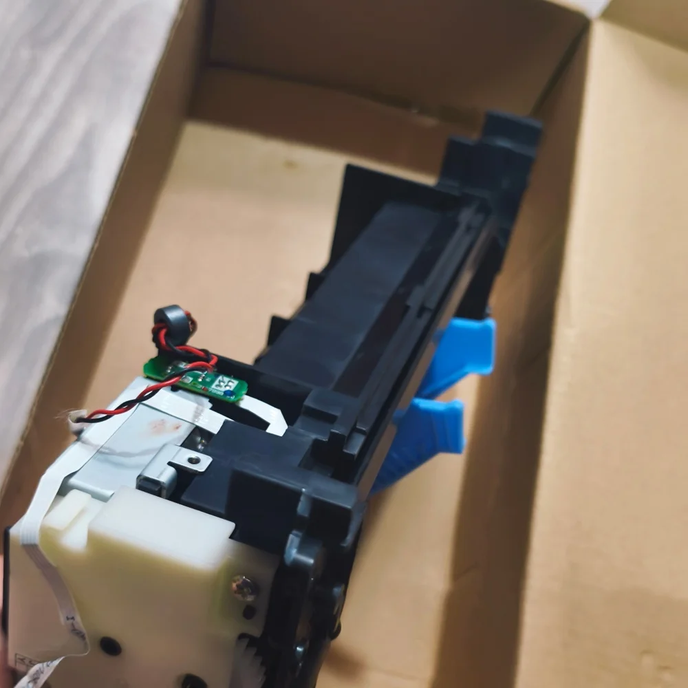 

L8050 ПАПИЧНОЕ ПИТАНИЕ В СБОРЕ L8058 ПАПЕРНОЕ ПЕЧАТЬЕ