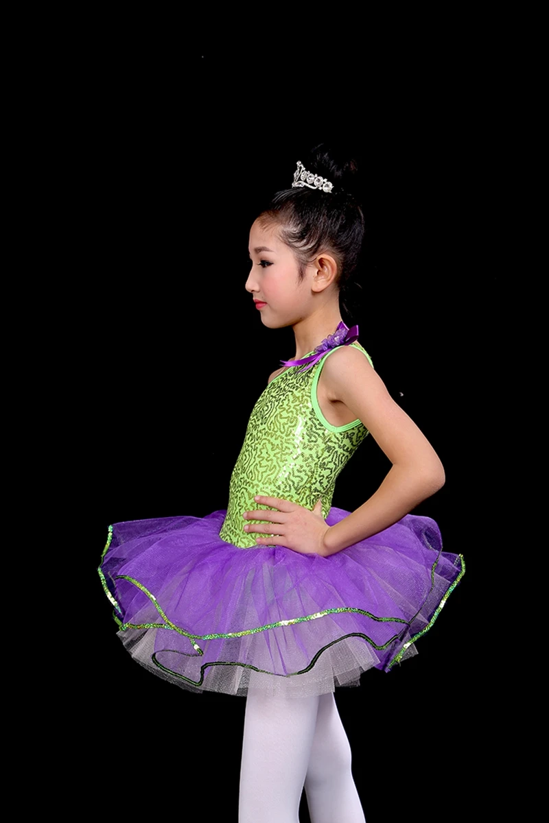 Customize professional jazz Latin dance costumes in any color performance skirt sequined feather style