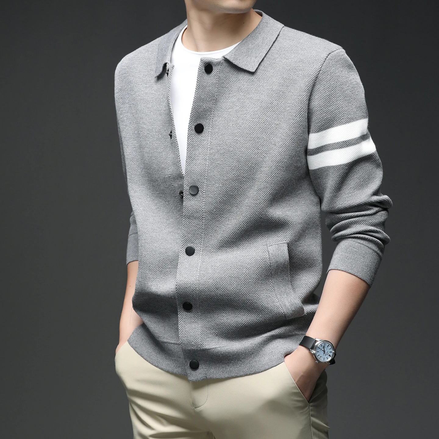 Cardigan con risvolto a righe di marca avanzata di lusso da uomo nuovo bottone unico maglione lavorato a maglia casual cappotto moda semplice tasca comfort top