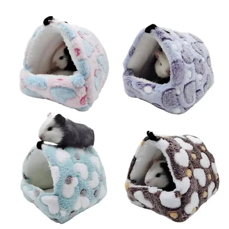 1PCS Haustier Haus Hängen Korallen Fleece Dot Druck Kleine Schaum Hamster Bett Mit Reißverschluss Für Kleine Tiere Eichhörnchen Papagei baumwolle Nest
