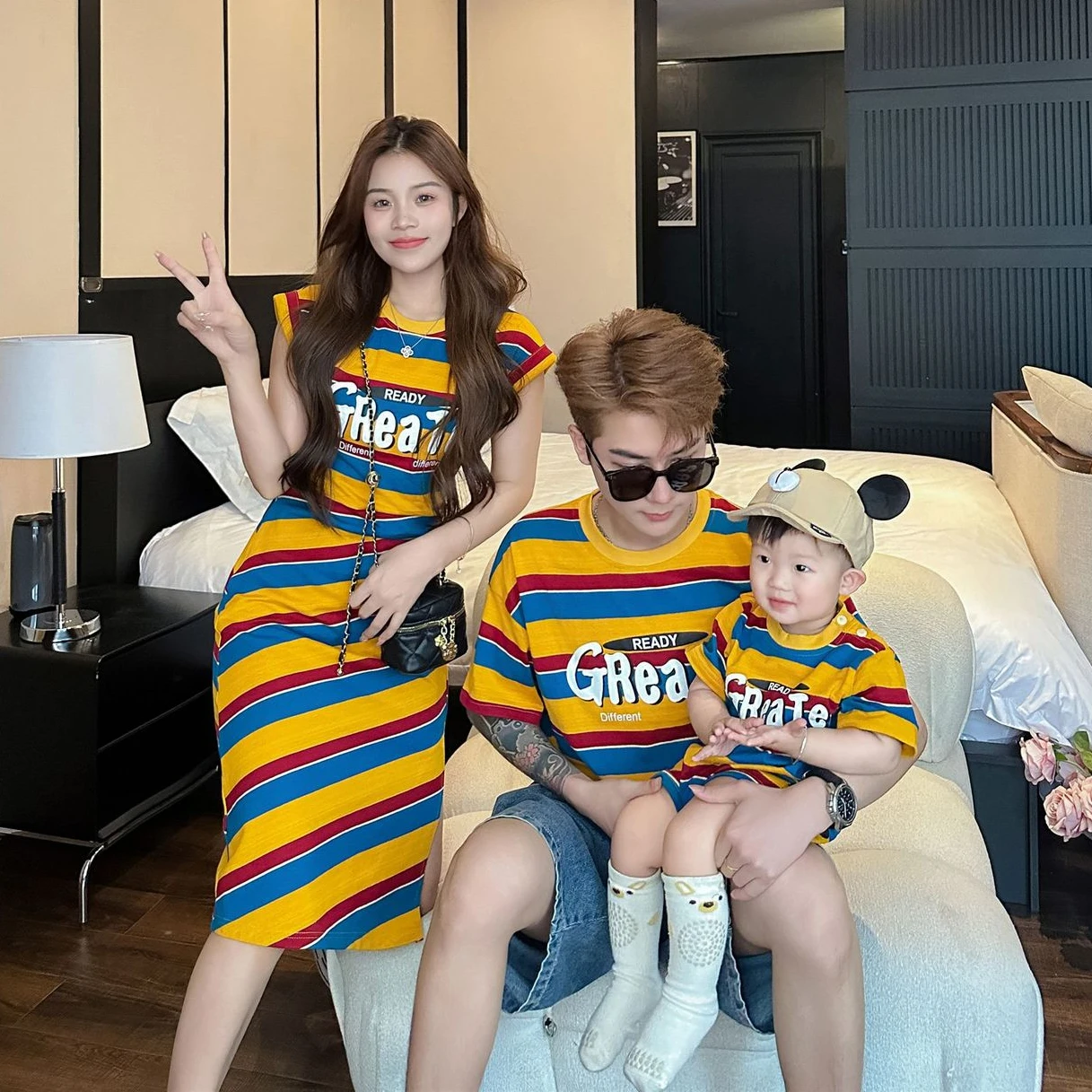 

Korean Fashion Clothes for The Whole Family Look Dad Son Daughter T Shirts Women's Summer Dress Parent-child Matching Clothing