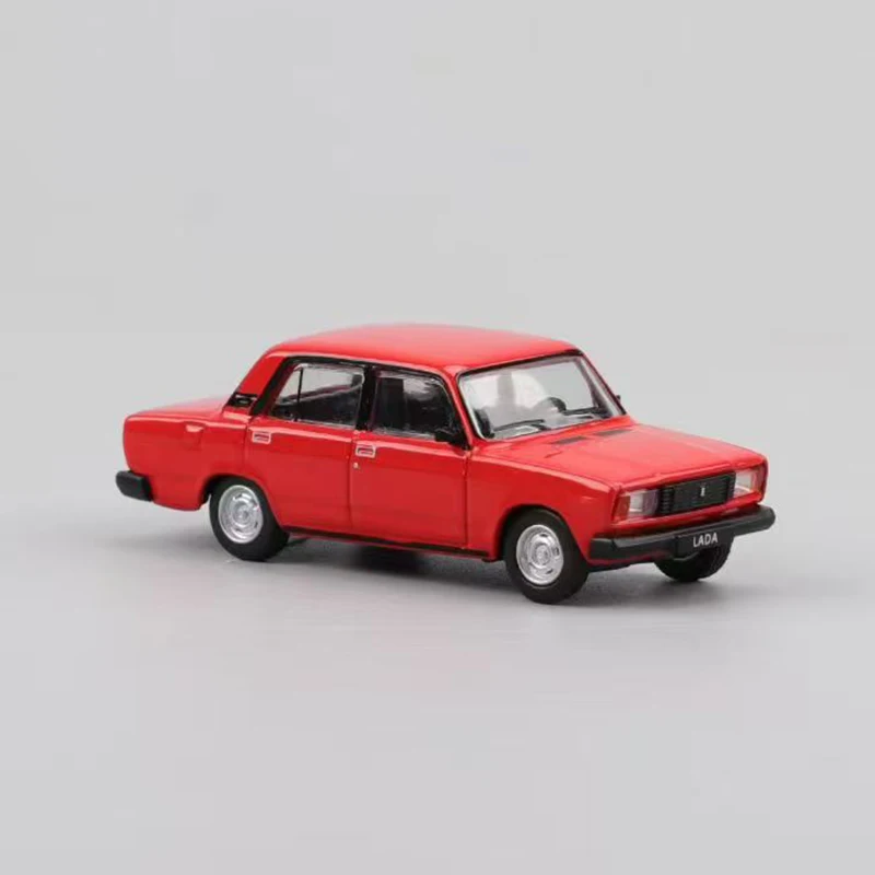 Perka Model Alloy 1:64 Scale LADA 2105 2101 Classic Sedan Car