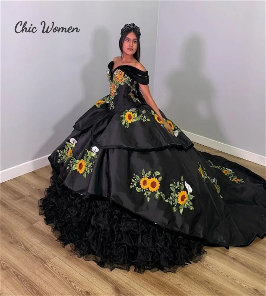 Abiti Quinceanera neri messicani Girasoli Principessa Emboridery Abito da compleanno Abiti da Xv Anos 15 Charro Personalizzato