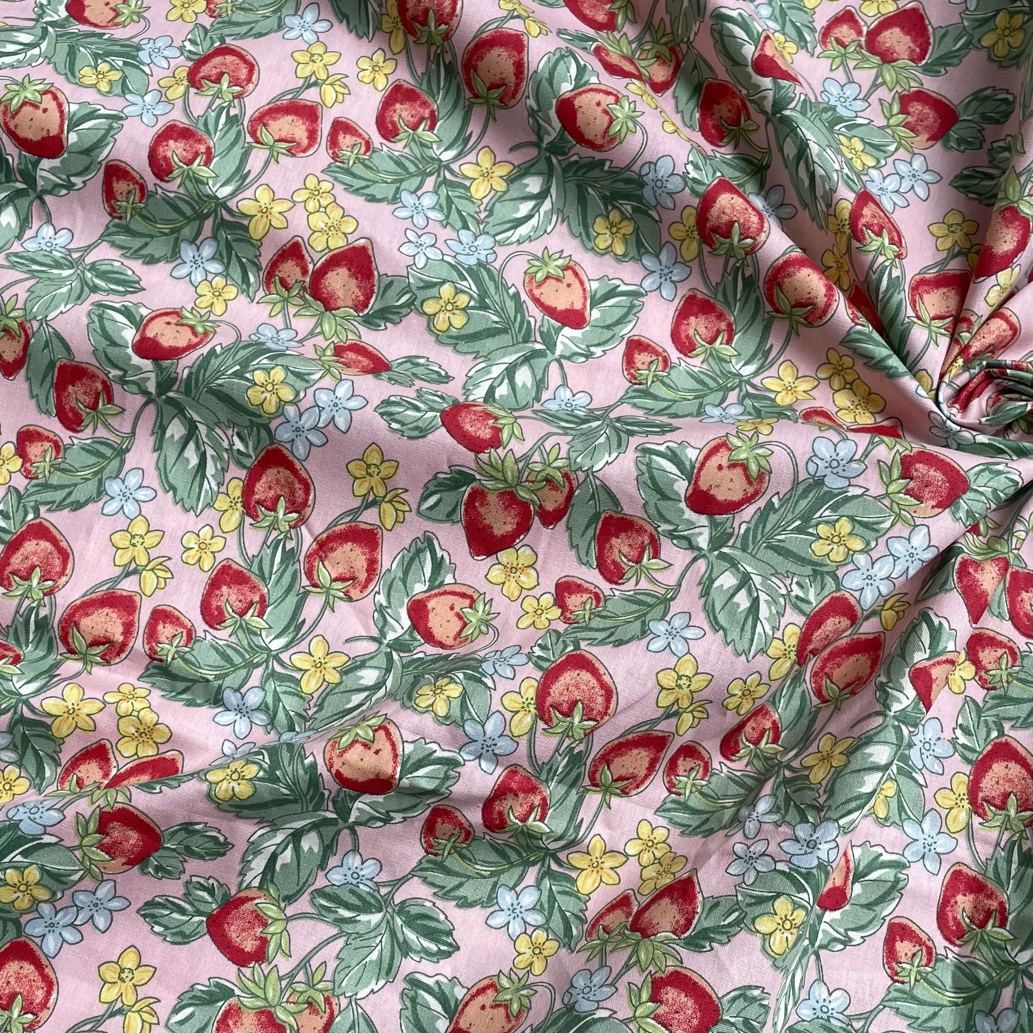 Pink Strawberry Floral 100% Cotton 40S Original Design Fabric Digital Printing for Sewing Cloth Dresses Skirt Kids Designer Tela