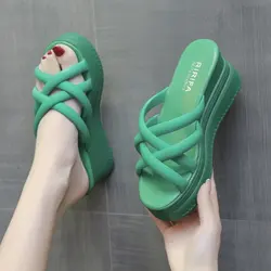 Sandales d'été à talons hauts pour femmes, rouge, vert, blanc, mode, confortables, décontractées, pantoufles, chaussures de plage à plateforme, tongs, 2024