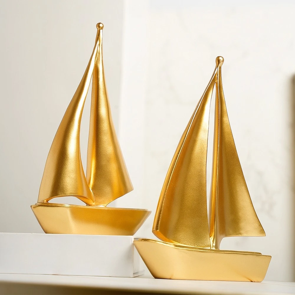 

European light luxury resin handicrafts smooth sailing sailing ornament office living room wine cabinet study decoration gifts