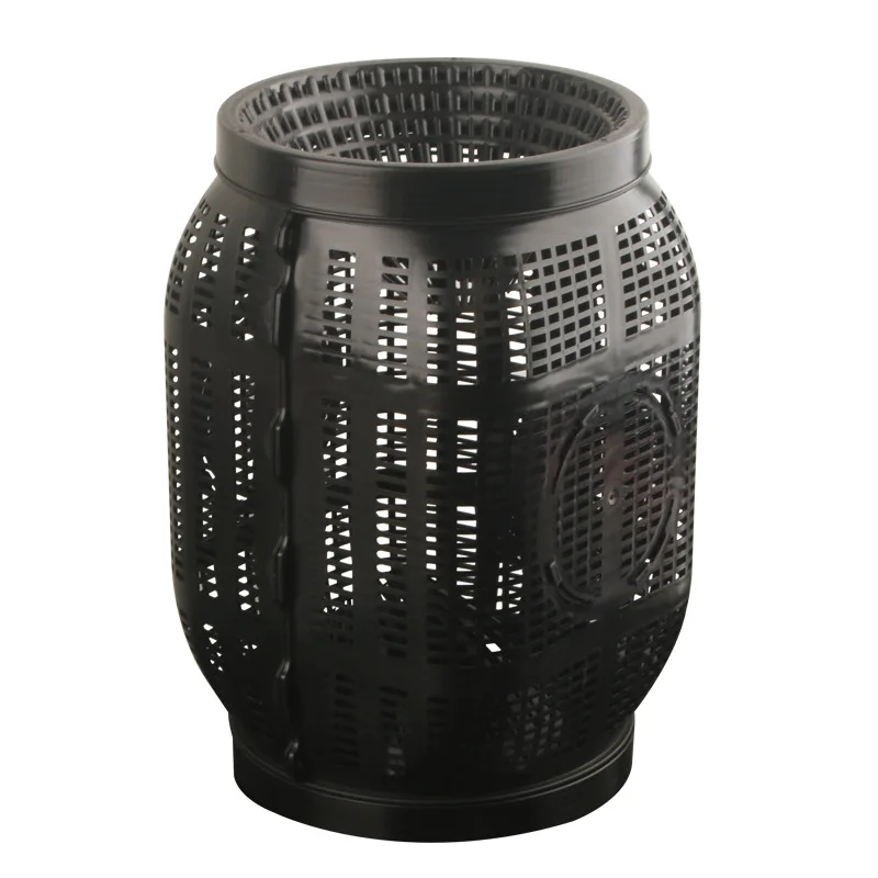 Large new type of fish cage sinks to the bottom and has an enlarged escape-proof net cage