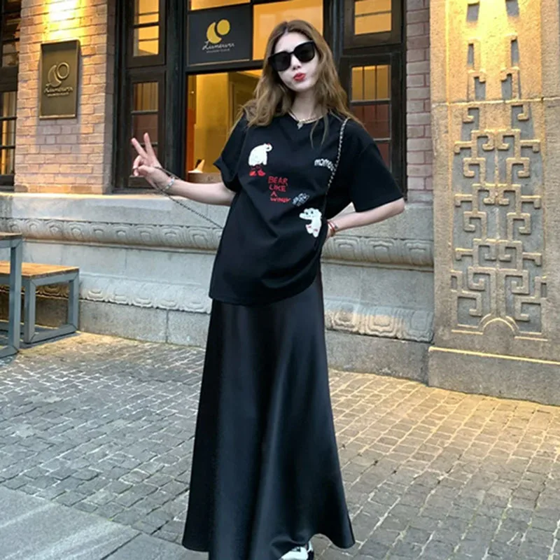 Falda larga de satén de verano 2025 para mujer, elegante falda de cola de pez lisa con cintura elástica para oficina, faldas largas acampanadas coreanas Chic