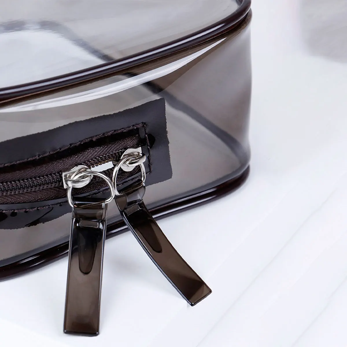 1pcs large capacity makeup bag, travel multifunctional makeup storage bag, transparent waterproof and dustproof toileting bag