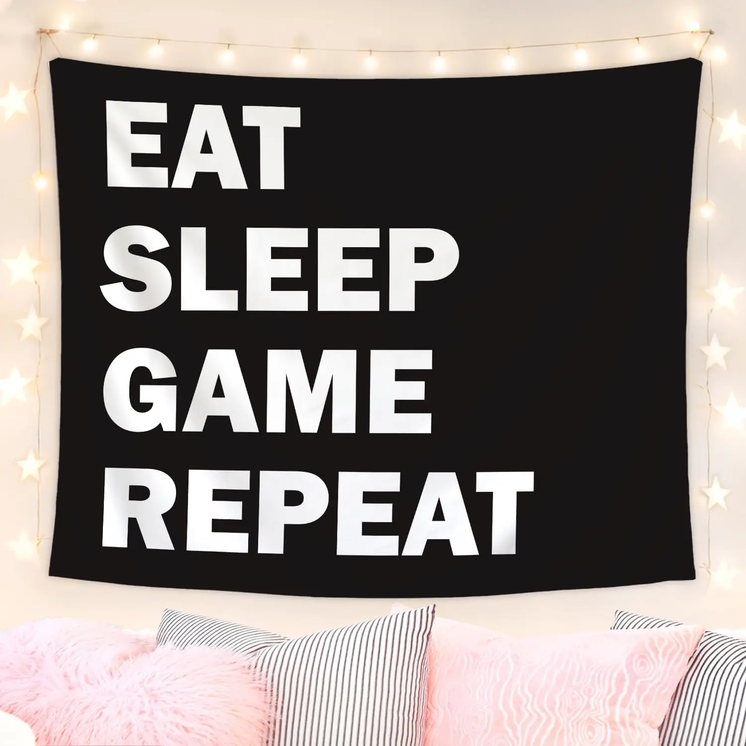 Lustiger Gaming-Wandteppich, verspielter Textdruck mit der Aufschrift „Eat Sleep Game Repeat“ auf schwarzem Hintergrund, Wandbehang für gemütliche Gamer-Raumdekoration