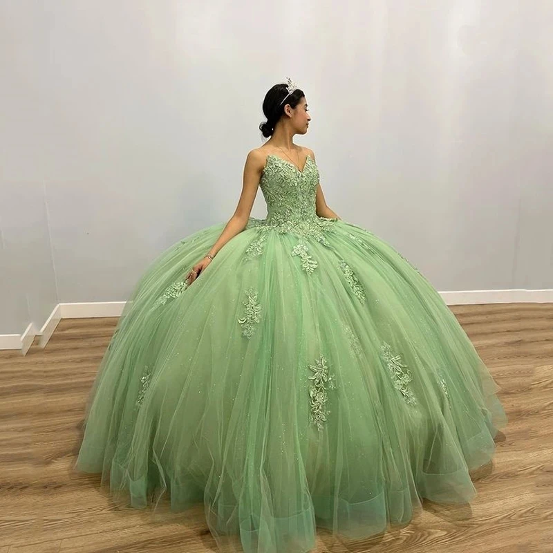 

ANGELSBRIDEP Romantic Ball Gown Green Quinceanera Dresses Off the Shoulder Lace Appliques 3D Flower Birthday Sweet 15 16 Gowns