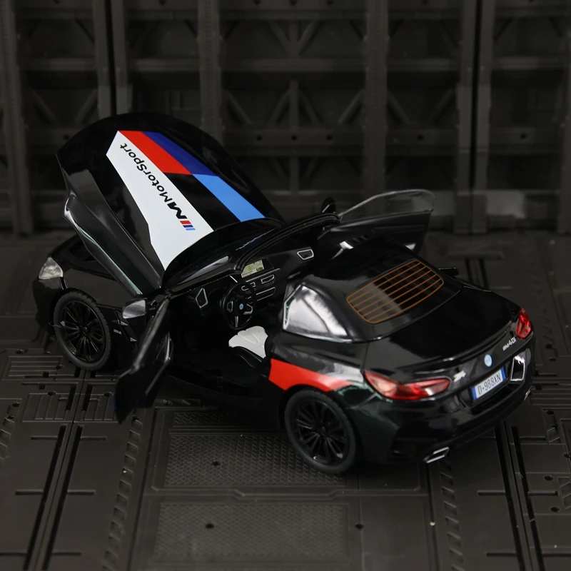 1:22 modelo de carro em liga BMW Z4, rodas dianteiras podem virar para brinquedos infantis, portas e capô do motor, porta-malas podem ser abertas