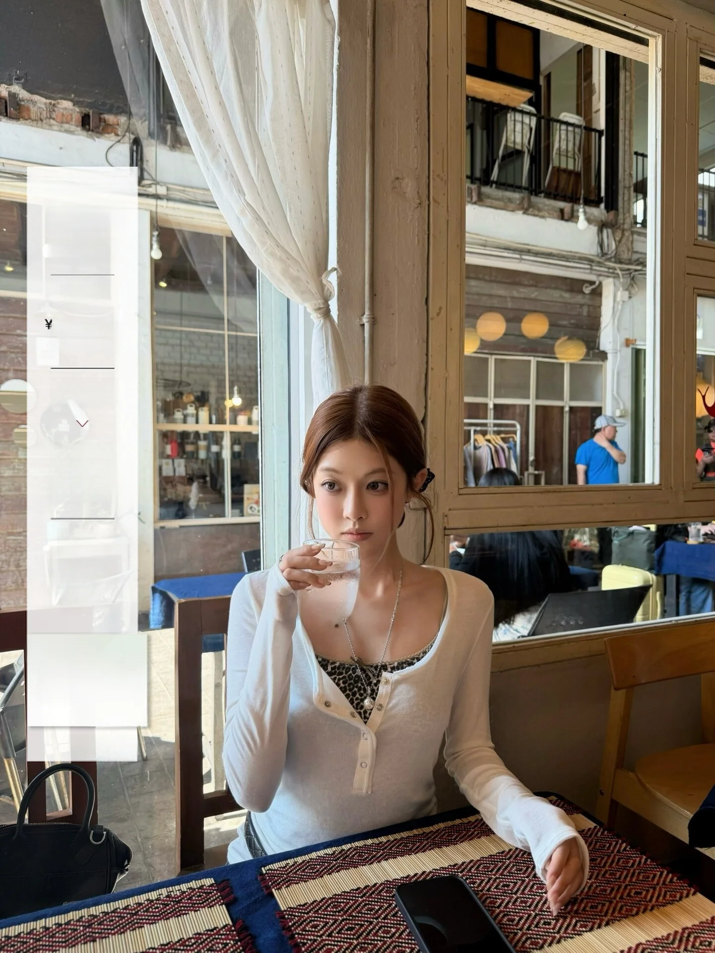 

Женская футболка с длинным рукавом и круглым вырезом из смесовой шерсти и шелка, на пуговицах, базовая модель, удобная посадка, для весеннего сезона