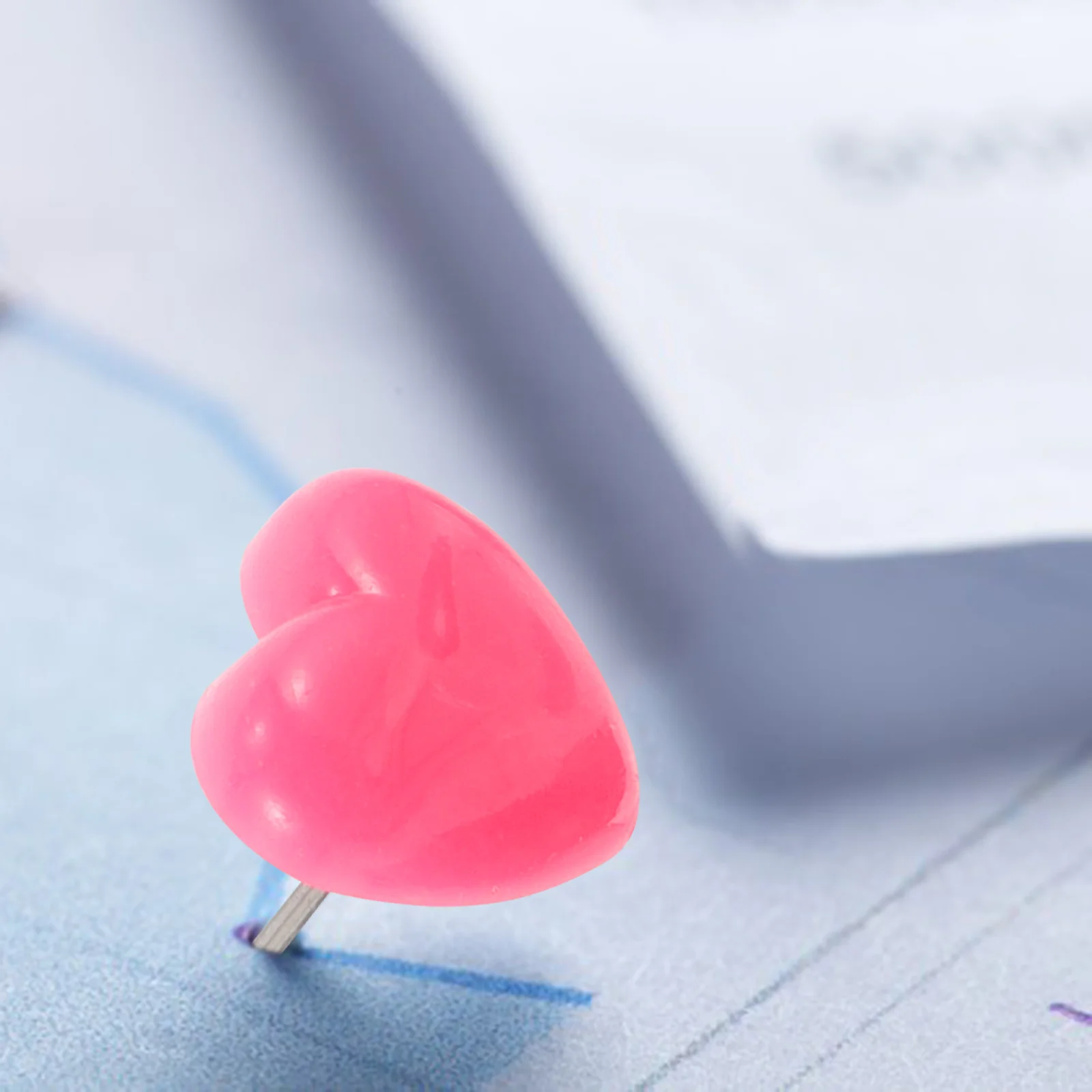 

100Pcs Pink Heart Thumbtacks Creative Love Heart Brooch Pin for Bulletin Board Picture Hanging Dorm Office Cork Board